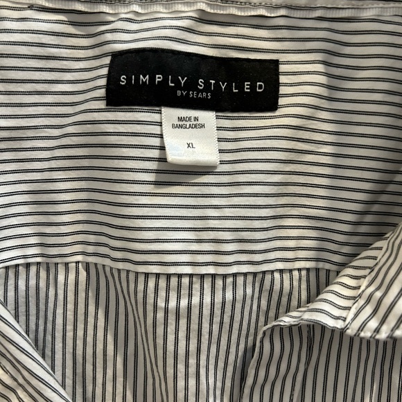 Short sleve blouse - Picture 2 of 2